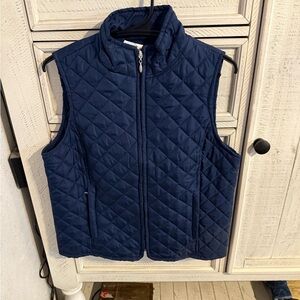 Women's Navy Quilted Puffer Vest
